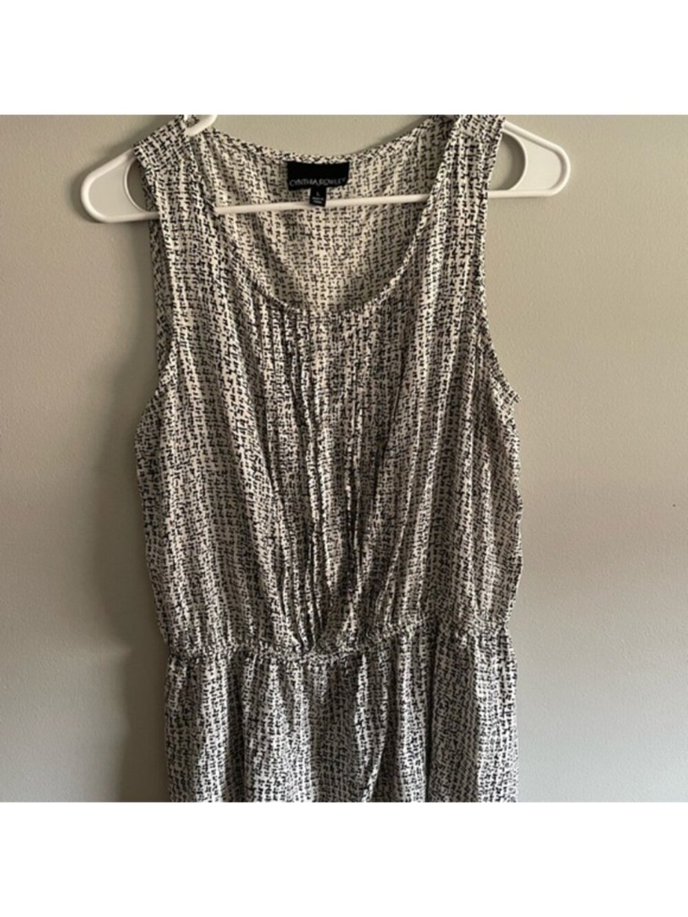 Sleeveless Printed top- Black & White